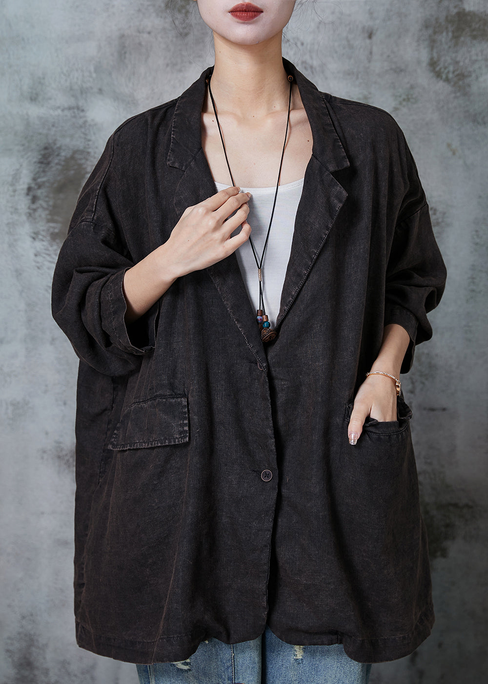 Effortlessly Elegant Jacket with a Timeless Design