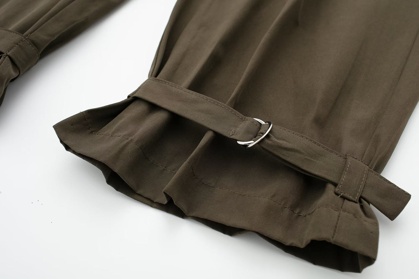 Elegantly Styled Pants for Everyday Wear