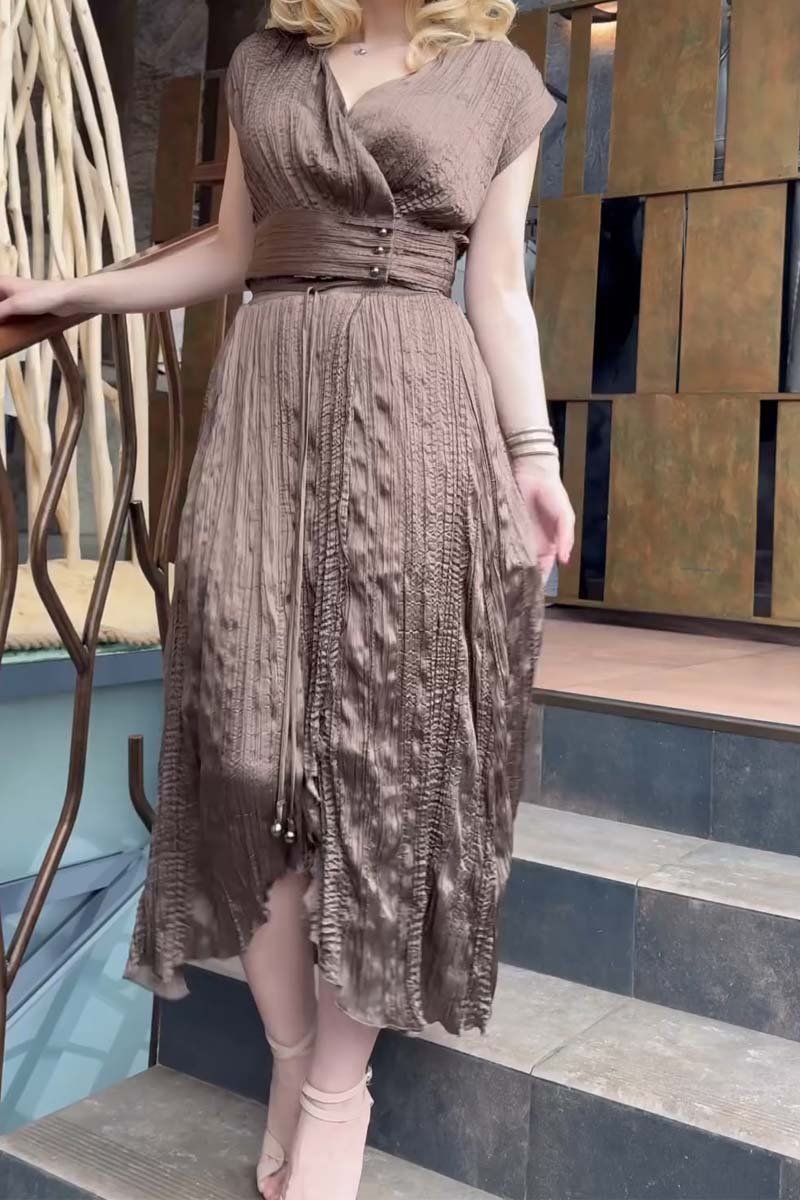 Polished Dress with an Effortless Classic Look