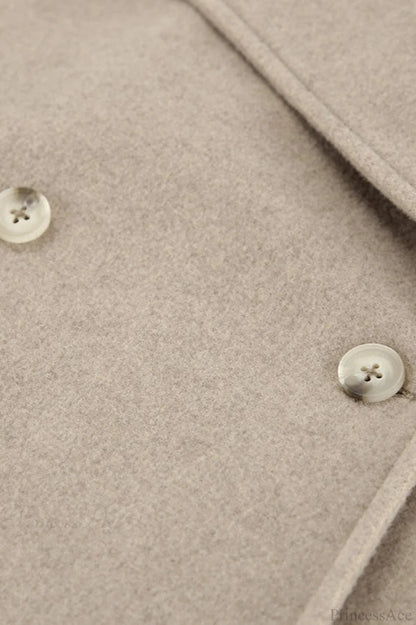 Elegantly Styled Coat for Everyday Wear