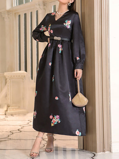 Well Tailored Dress with a Graceful Silhouette