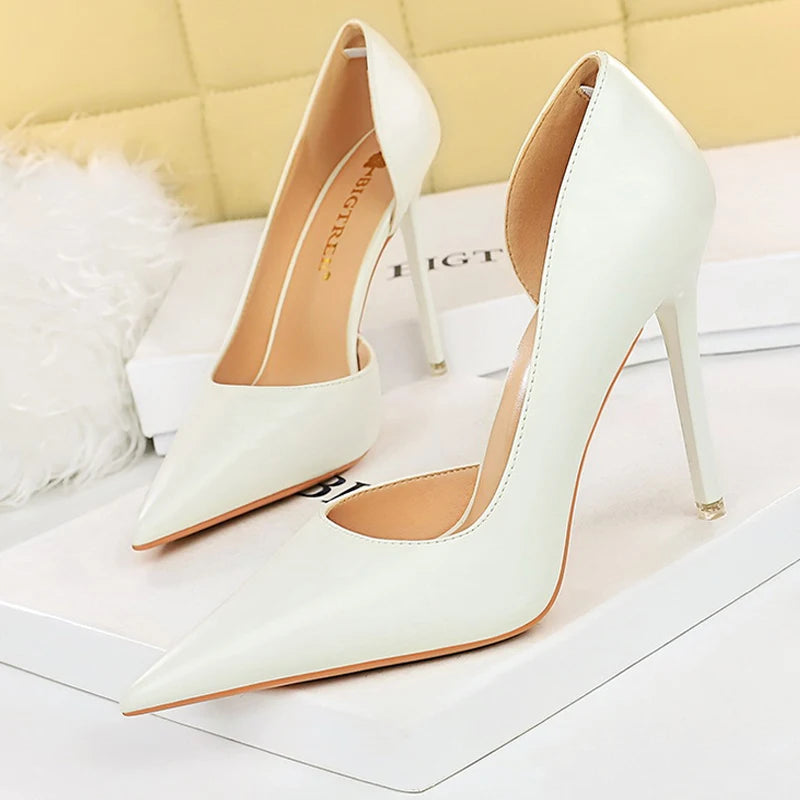 Elegantly Styled Shoes for Everyday Wear