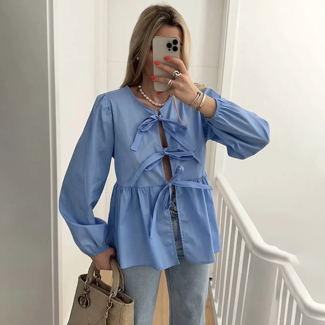 Classic Vintage Shirt with a Flattering Fit