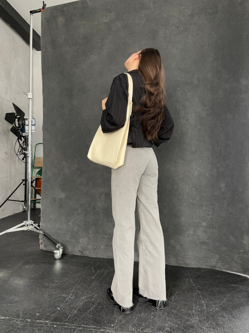 Gracefully Styled Bag for Any Occasion