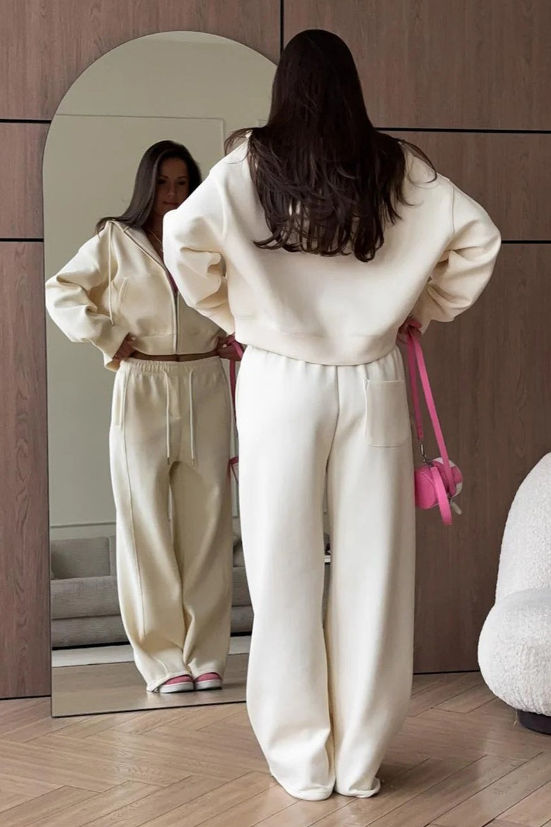 Elegantly Styled Pants for Everyday Wear