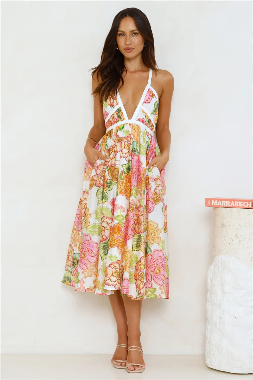 Gracefully Styled Dress for Any Occasion