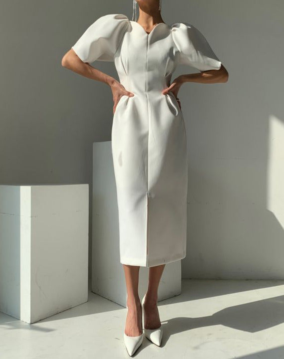 Well Tailored Dress with a Graceful Silhouette