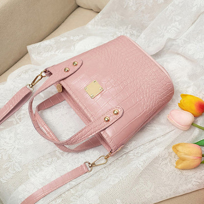 Gracefully Styled Bag for Any Occasion