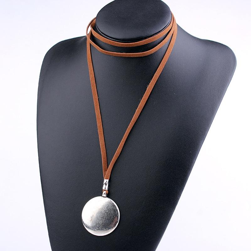 Sophisticated Garment with a Clean Classic Look