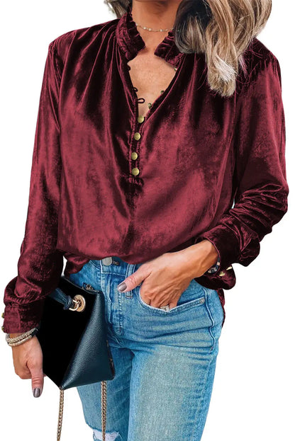 Effortlessly Elegant Top with a Timeless Design