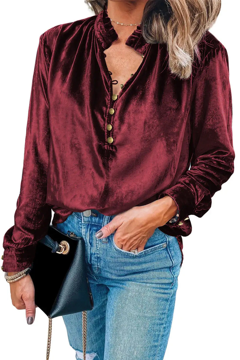Effortlessly Elegant Top with a Timeless Design