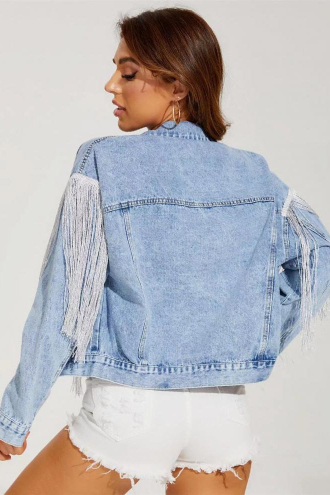 Effortlessly Elegant Jacket with a Timeless Design