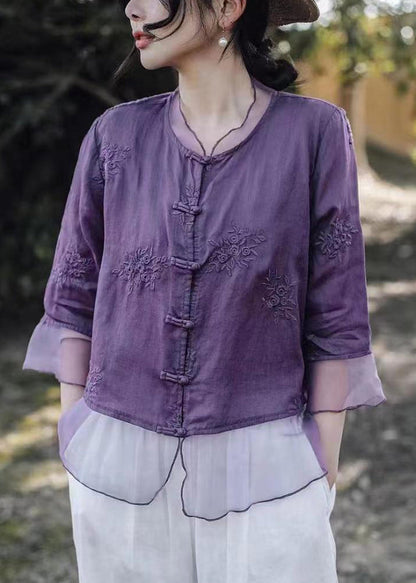 Well Tailored Blouse with a Graceful Silhouette