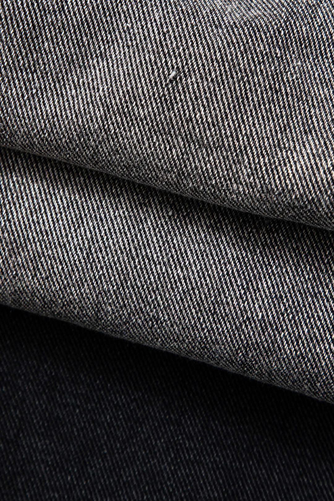 Well Tailored Pants with a Graceful Silhouette