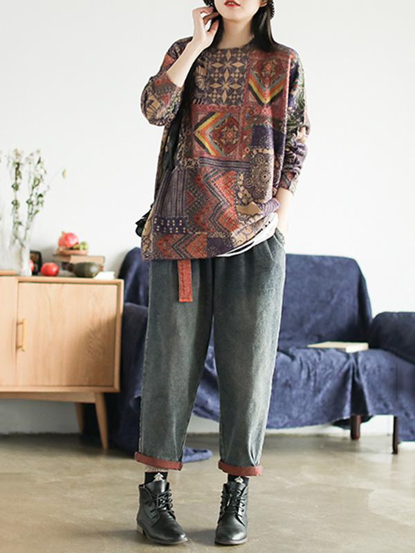 Classic Vintage Sweater with a Flattering Fit