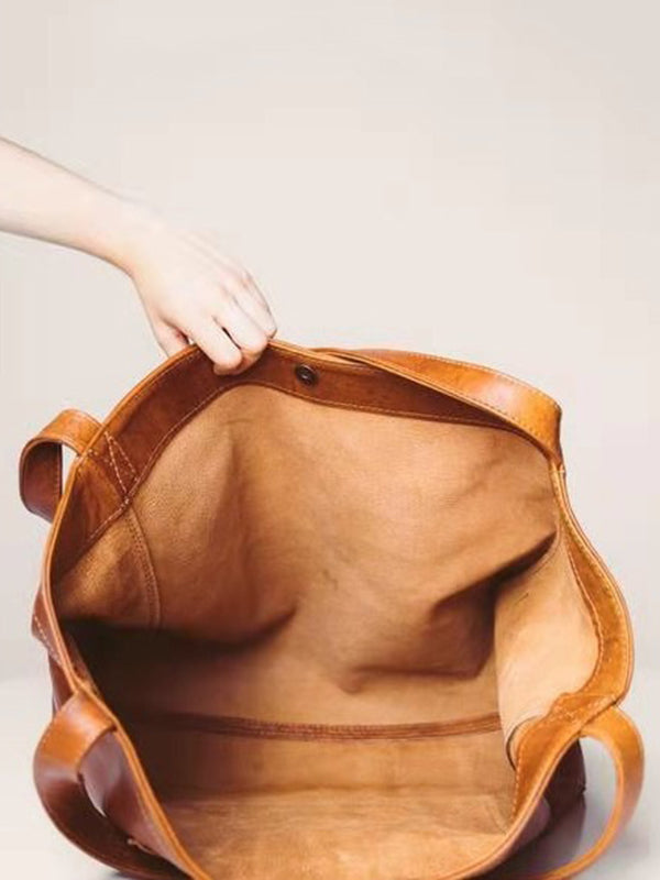 Beautifully Crafted Bag in a Classic Style