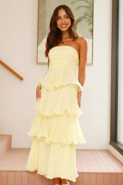 Effortlessly Elegant Dress with a Timeless Design