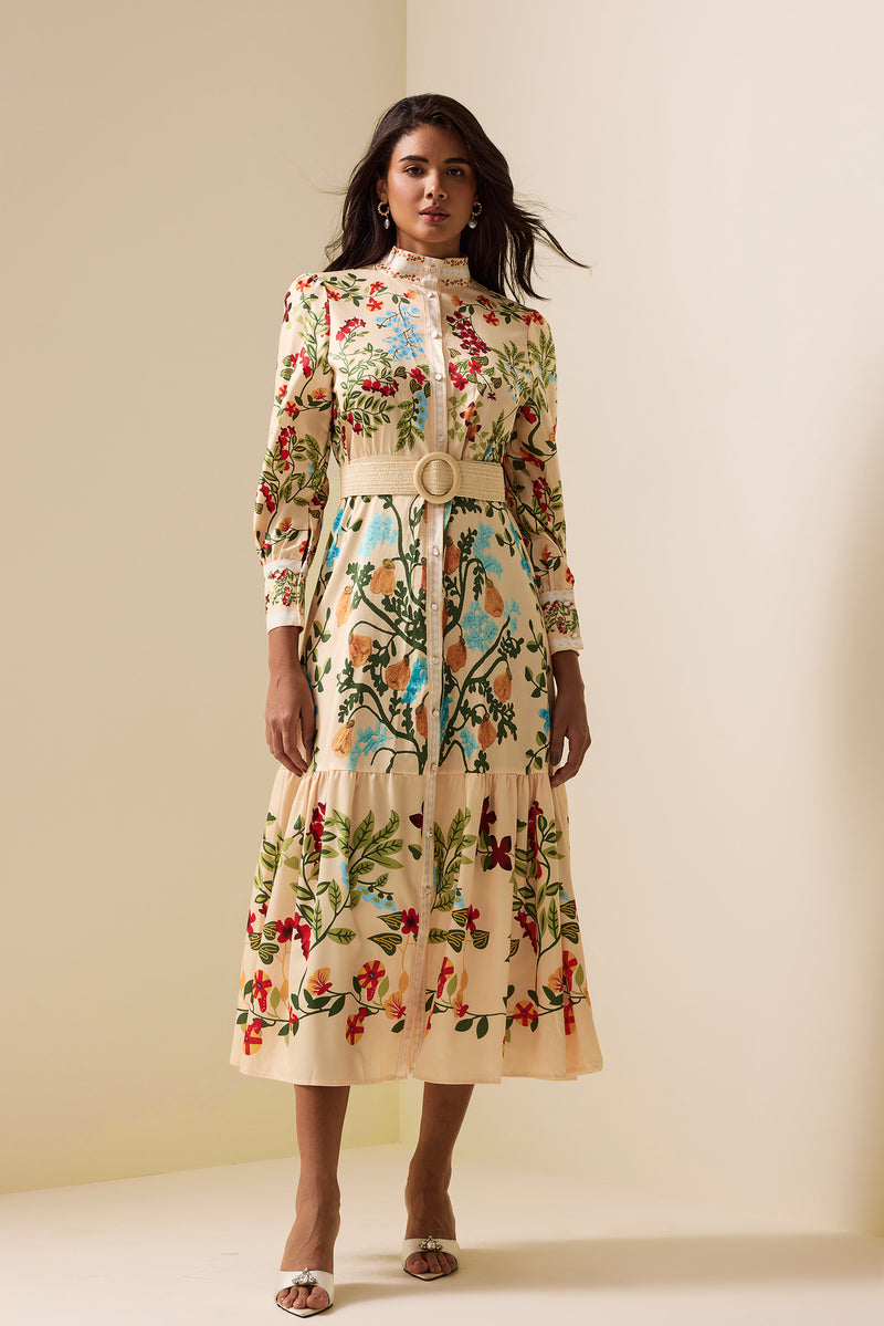 Well Tailored Dress with a Graceful Silhouette
