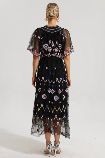 Well Tailored Dress with a Graceful Silhouette