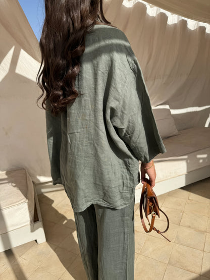 Well Tailored Garment with a Graceful Silhouette