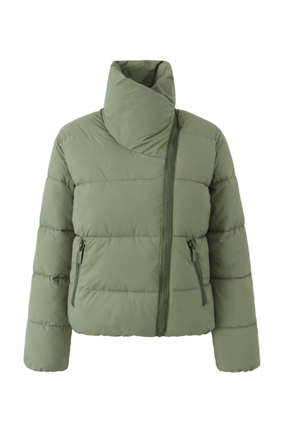 Classic Vintage Coat with a Flattering Fit