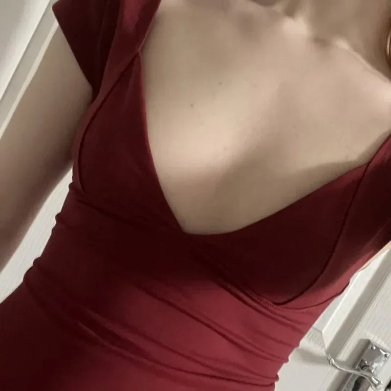 Well Tailored Top with a Graceful Silhouette