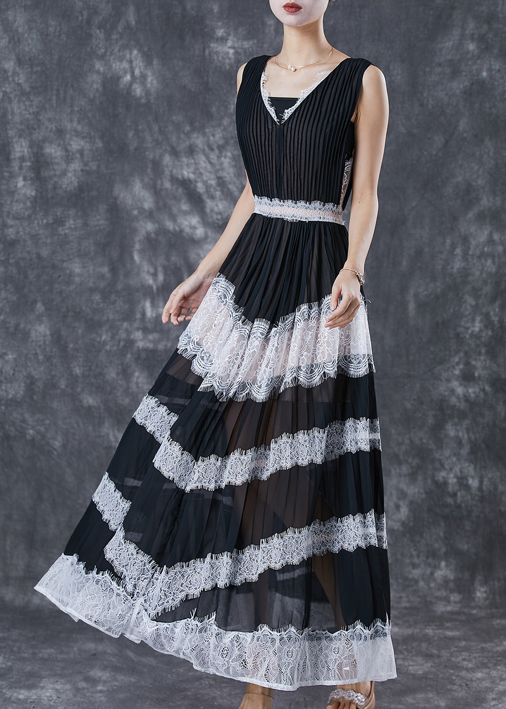Sophisticated Dress with a Clean Classic Look