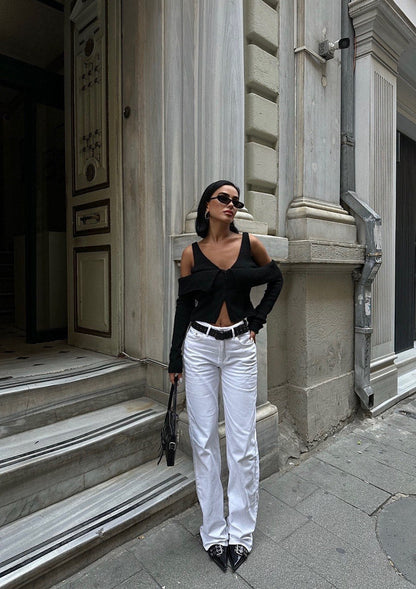 Beautifully Finished Top in a Timeless Design
