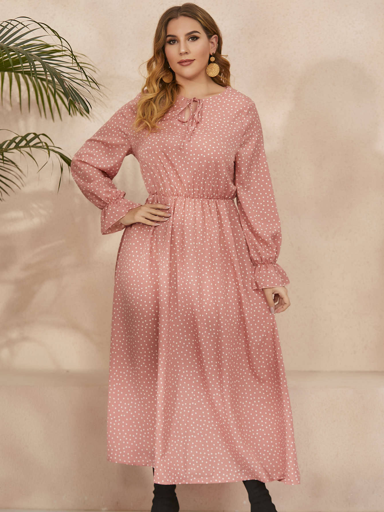 Classic Vintage Dress with a Flattering Fit