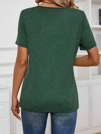Effortlessly Elegant Top with a Timeless Design