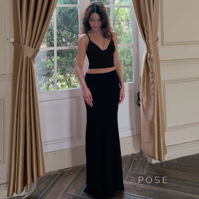 Effortlessly Elegant Garment with a Timeless Design