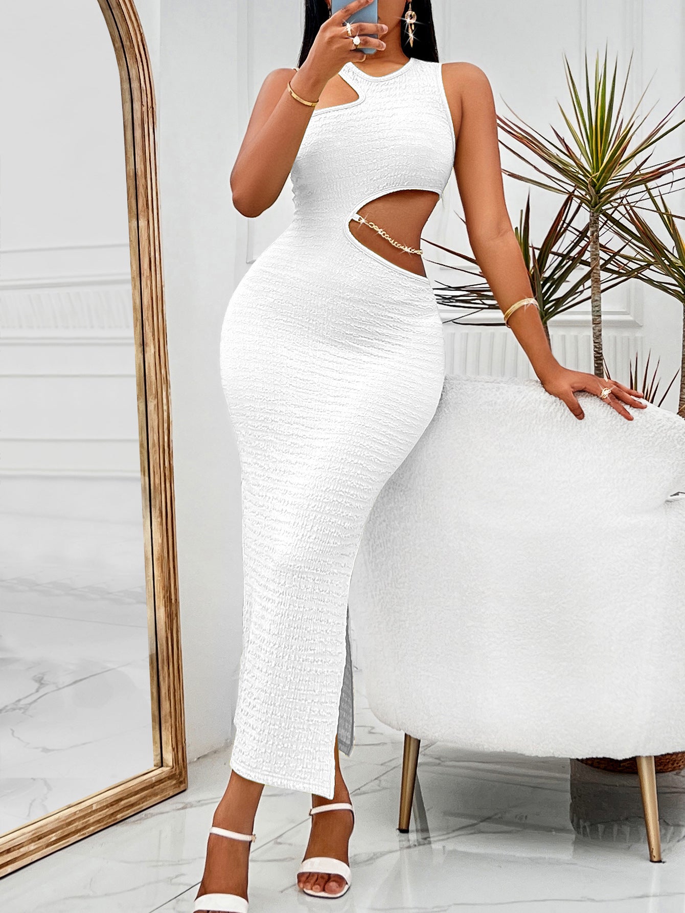 Classic Vintage Dress with a Flattering Fit