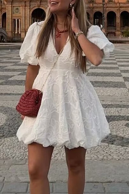 Beautifully Finished Dress in a Timeless Design