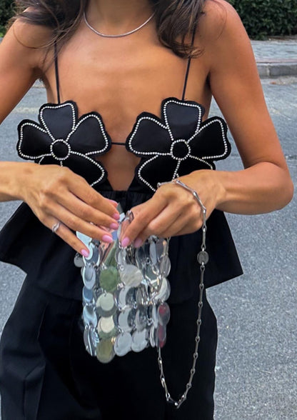 Beautifully Finished Top in a Timeless Design
