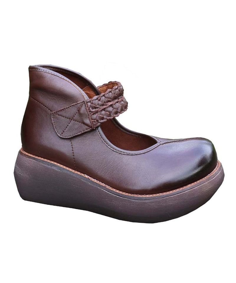 Beautifully Finished Boots in a Timeless Design