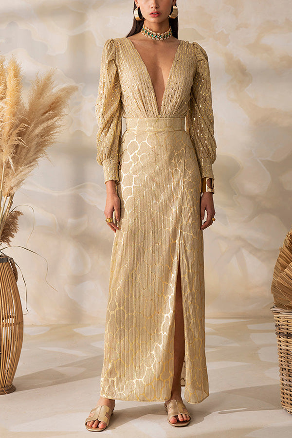 Beautifully Finished Top in a Timeless Design