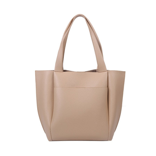 Beautifully Finished Bag in a Timeless Design