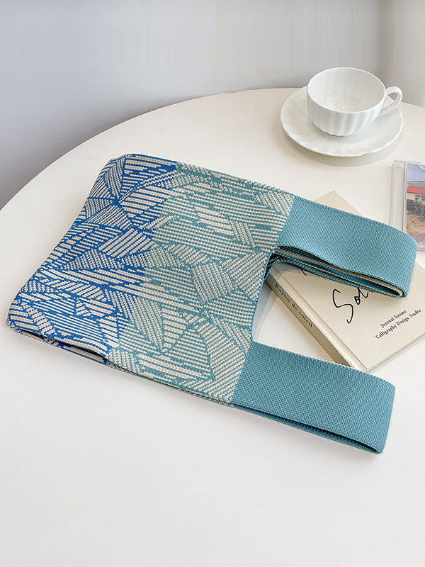 Gracefully Styled Bag for Any Occasion