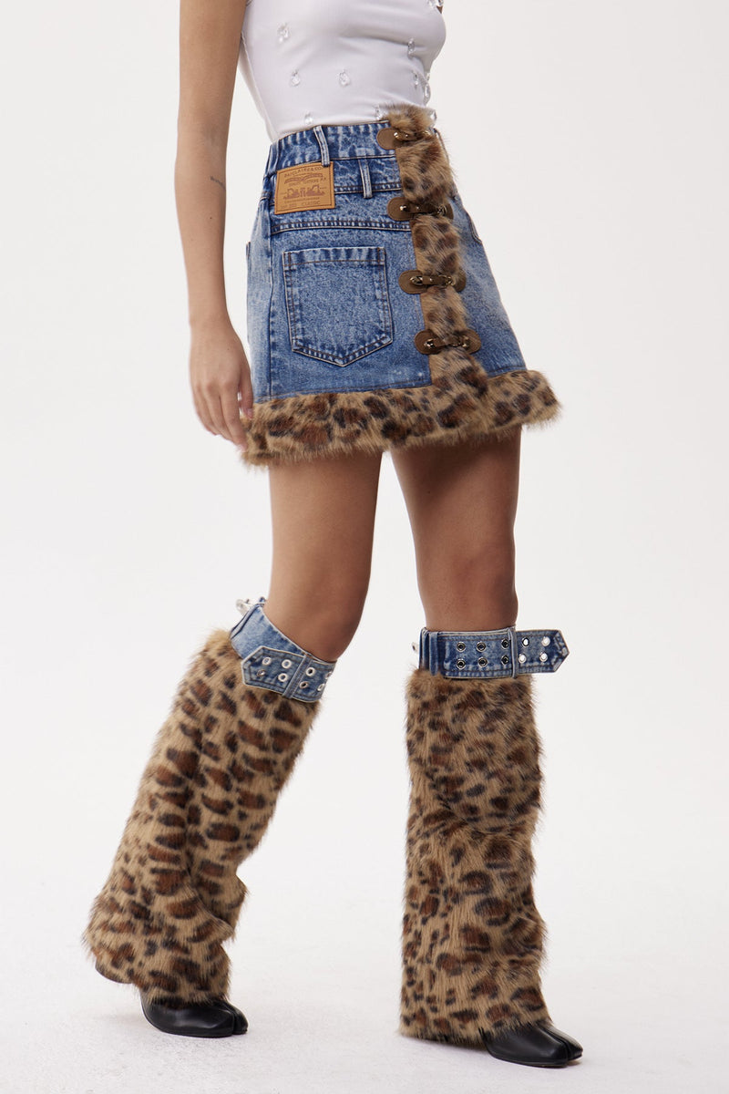 Sophisticated Garment with a Clean Classic Look