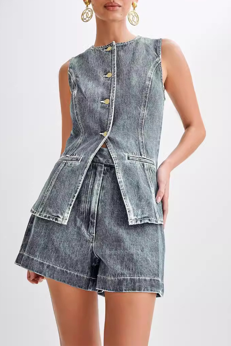 Beautifully Finished Garment in a Timeless Design