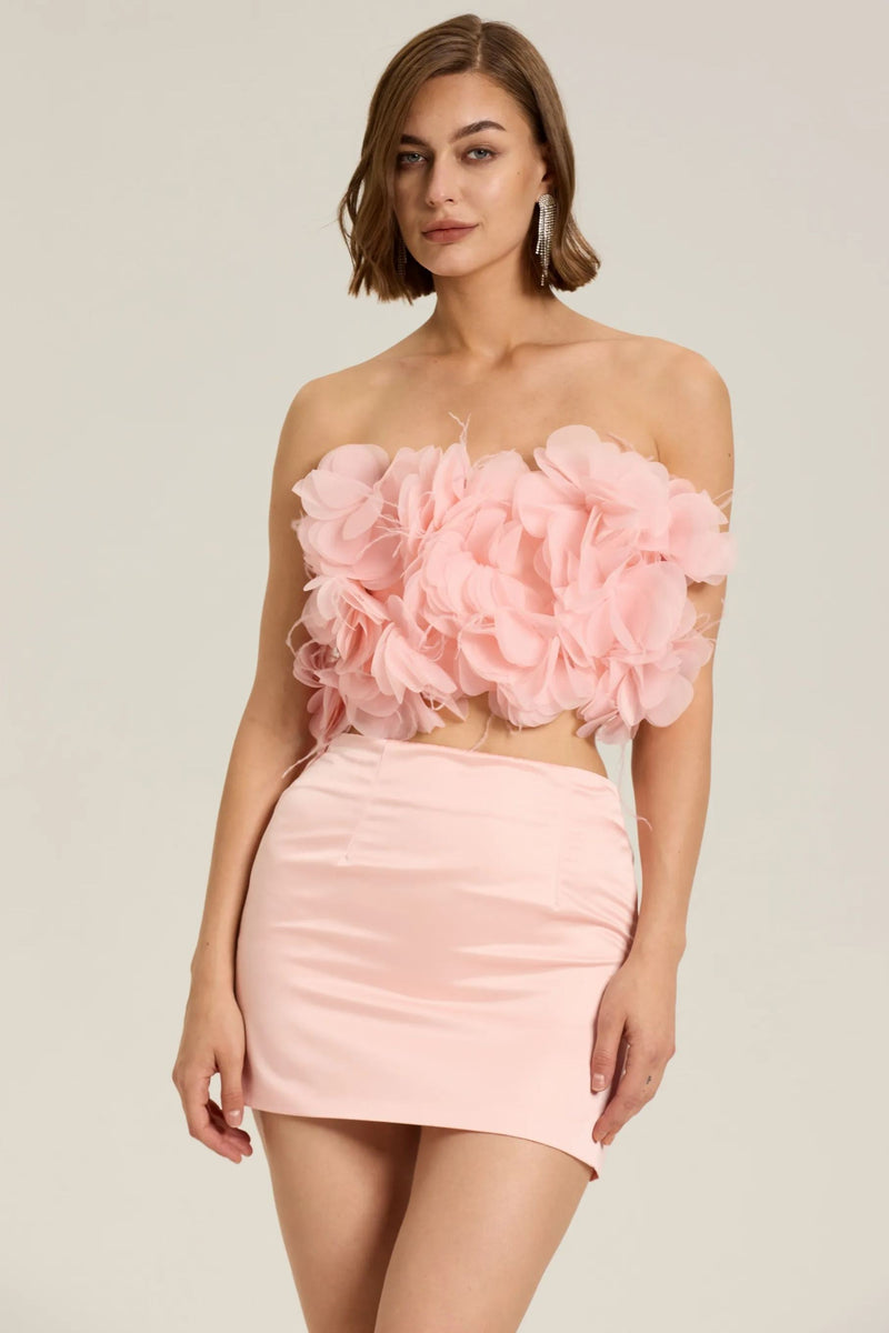 Sophisticated Garment with a Clean Classic Look