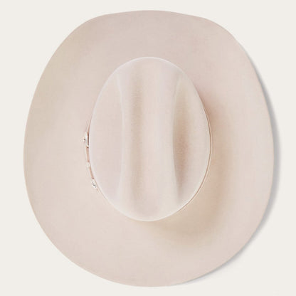 Effortlessly Elegant Garment with a Timeless Design