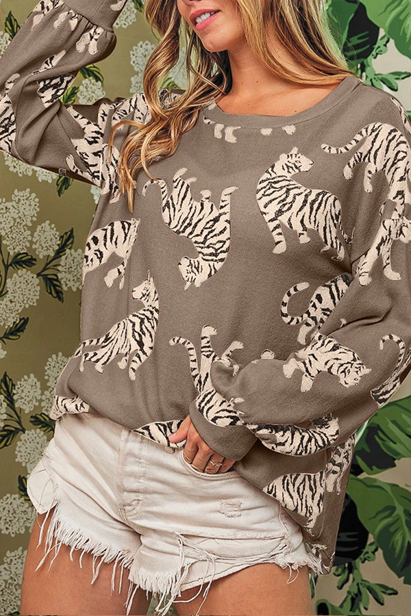 Elegantly Styled Pullover for Everyday Wear