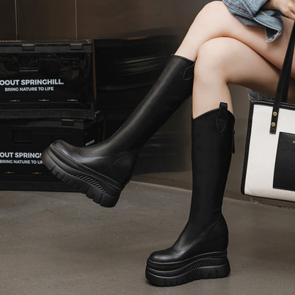 Polished Boots with an Effortless Classic Look