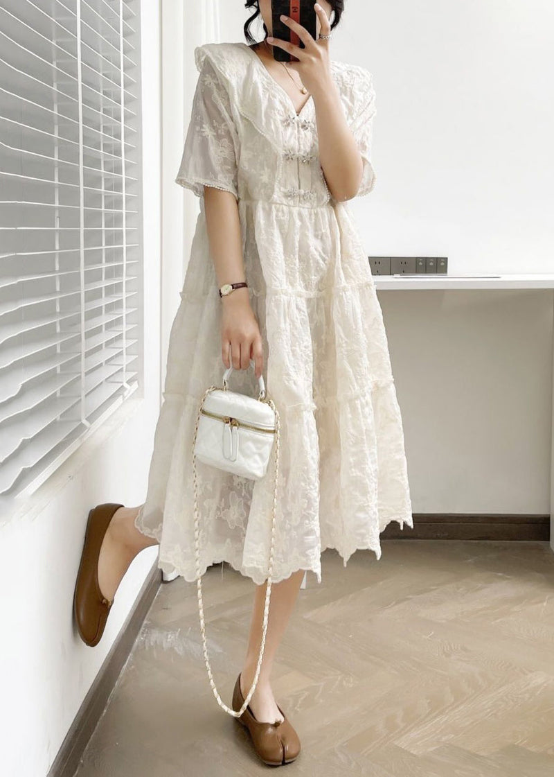 Beautifully Crafted Dress in a Classic Style