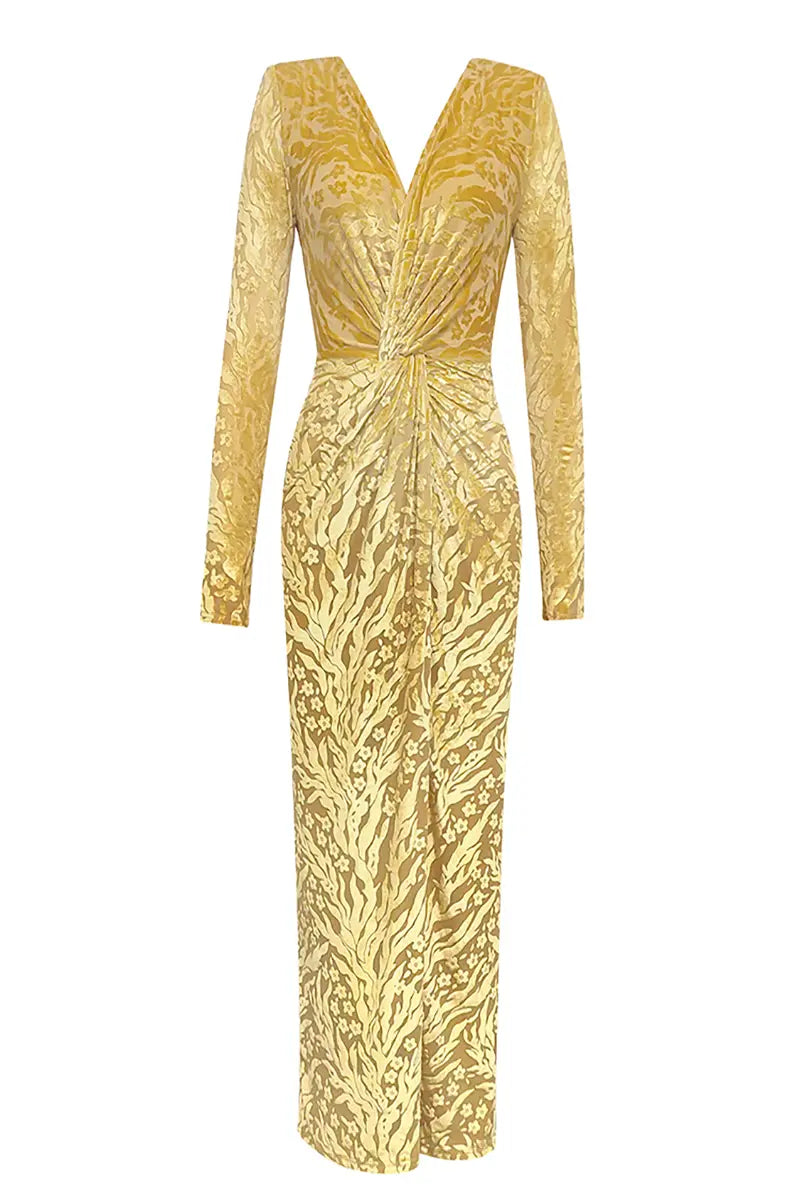 Gracefully Styled Dress for Any Occasion