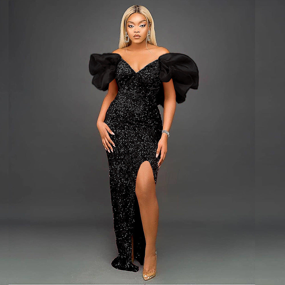 Beautifully Finished Dress in a Timeless Design