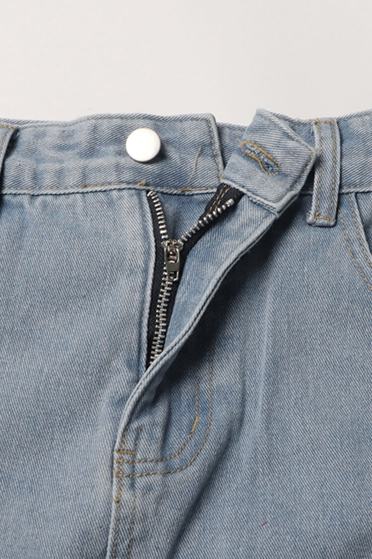 Effortlessly Elegant Garment with a Timeless Design