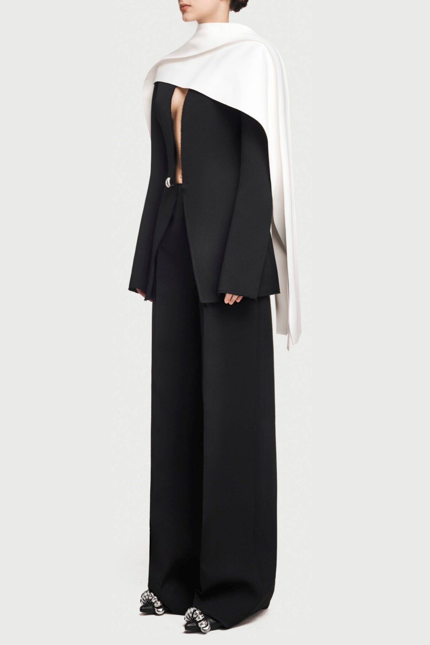 Effortlessly Elegant Garment with a Timeless Design