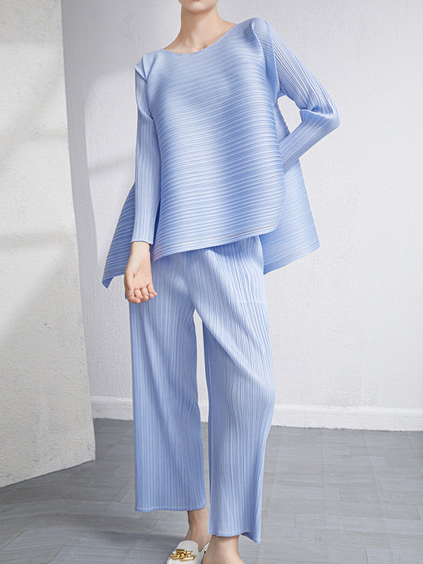 A Vintage Style Pants with Delicate Timeless Details
